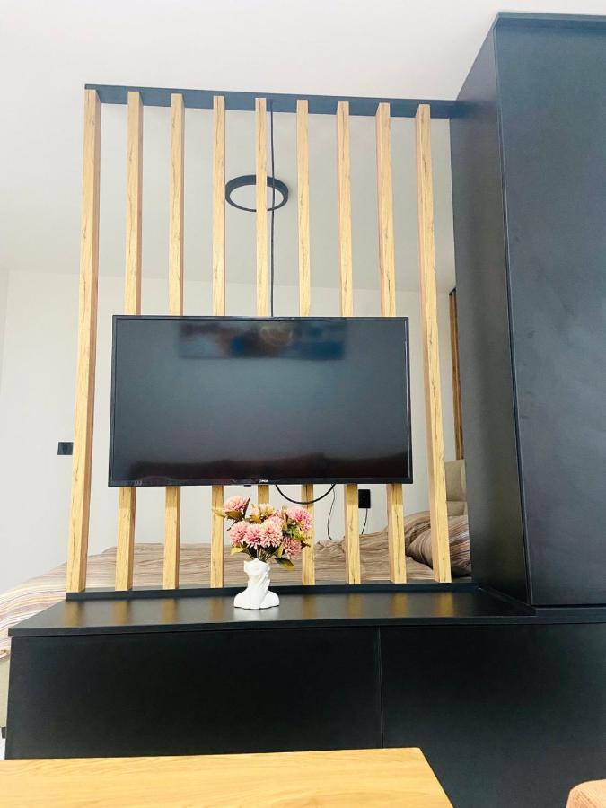 Urban Chic Studio Nis Ngoại thất bức ảnh