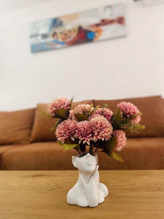 Urban Chic Studio Nis Ngoại thất bức ảnh